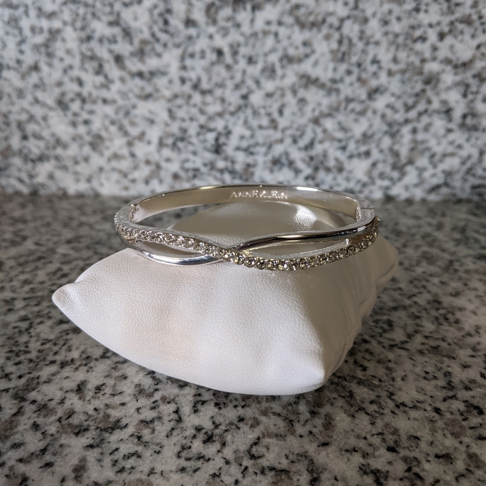 ANNE KLEIN cross cross bangle / bracelet